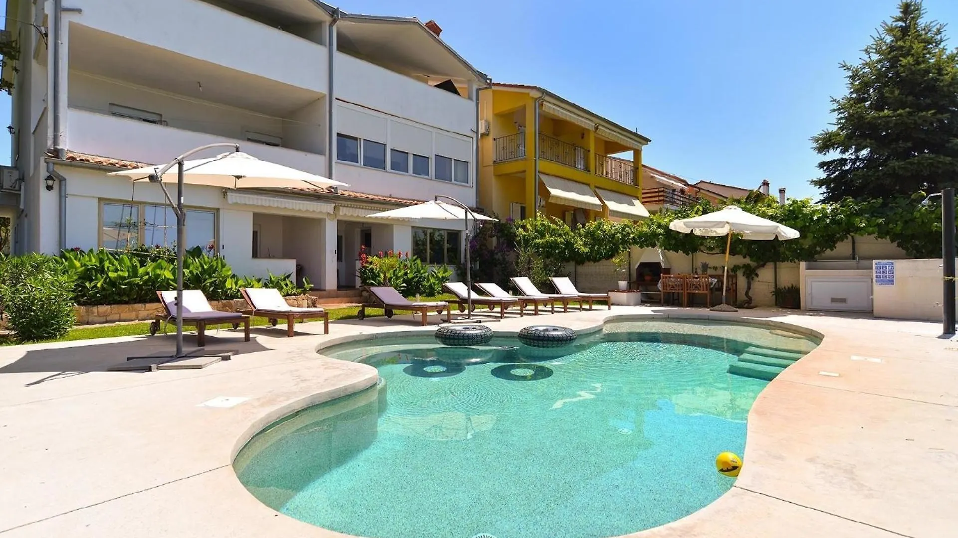 Ferienwohnung Fuer 4 Personen Ca 40 Qm In Fazana-Surida, Istrien Istrische Riviera Valbandon 0*,  Croatia